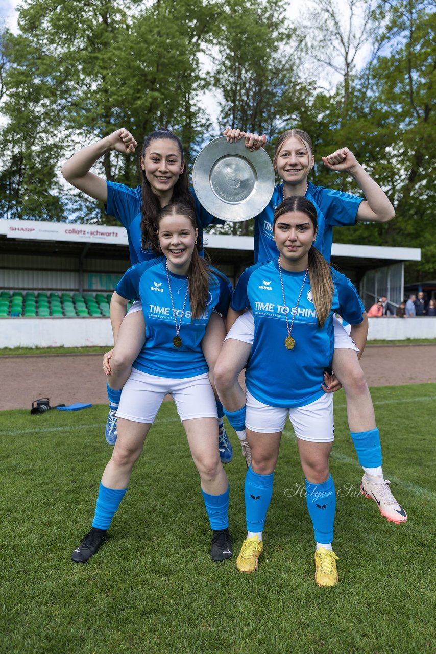Bild 201 - wBJ Pinneberg Hamburger Meister Siegerehrung